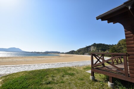 キャンプ場の目の前が姫島海水浴場