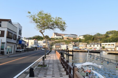 郷ノ浦の港町 壱岐一番の繁華街でもある。