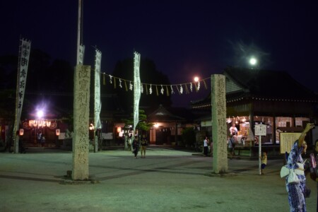 闇無浜神社の境内の様子