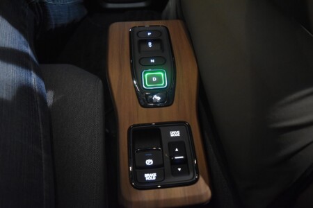 Dドライブ下がワンペダル切替ボタン