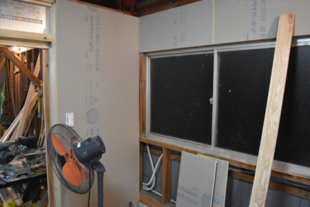 石膏ボードの裏表が逆さま。